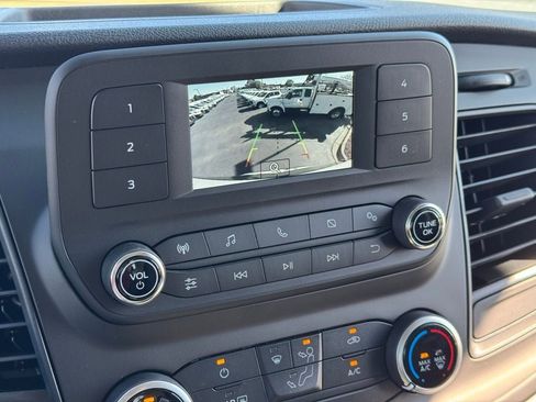 New 2025 Ford Transit 250 148 Medium Roof image 17