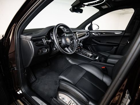 Certified 2026 Porsche Macan S AWD/4WD image 4