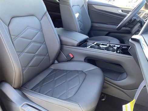 New 2026 Volkswagen Atlas Cross Sport SE image 7