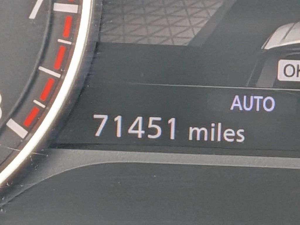 Used 2025 Nissan Pathfinder SV AWD/4WD image 28