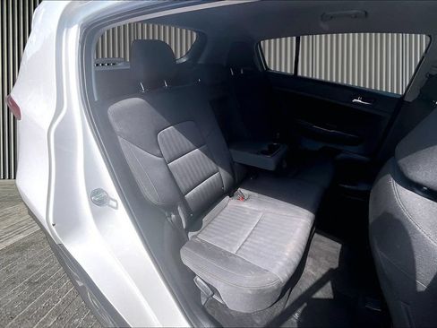 Used 2020 Kia Sportage LX AWD/4WD image 27