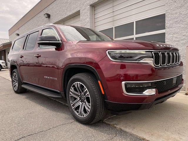 Used 2025 Jeep Wagoneer L 4WD image 10