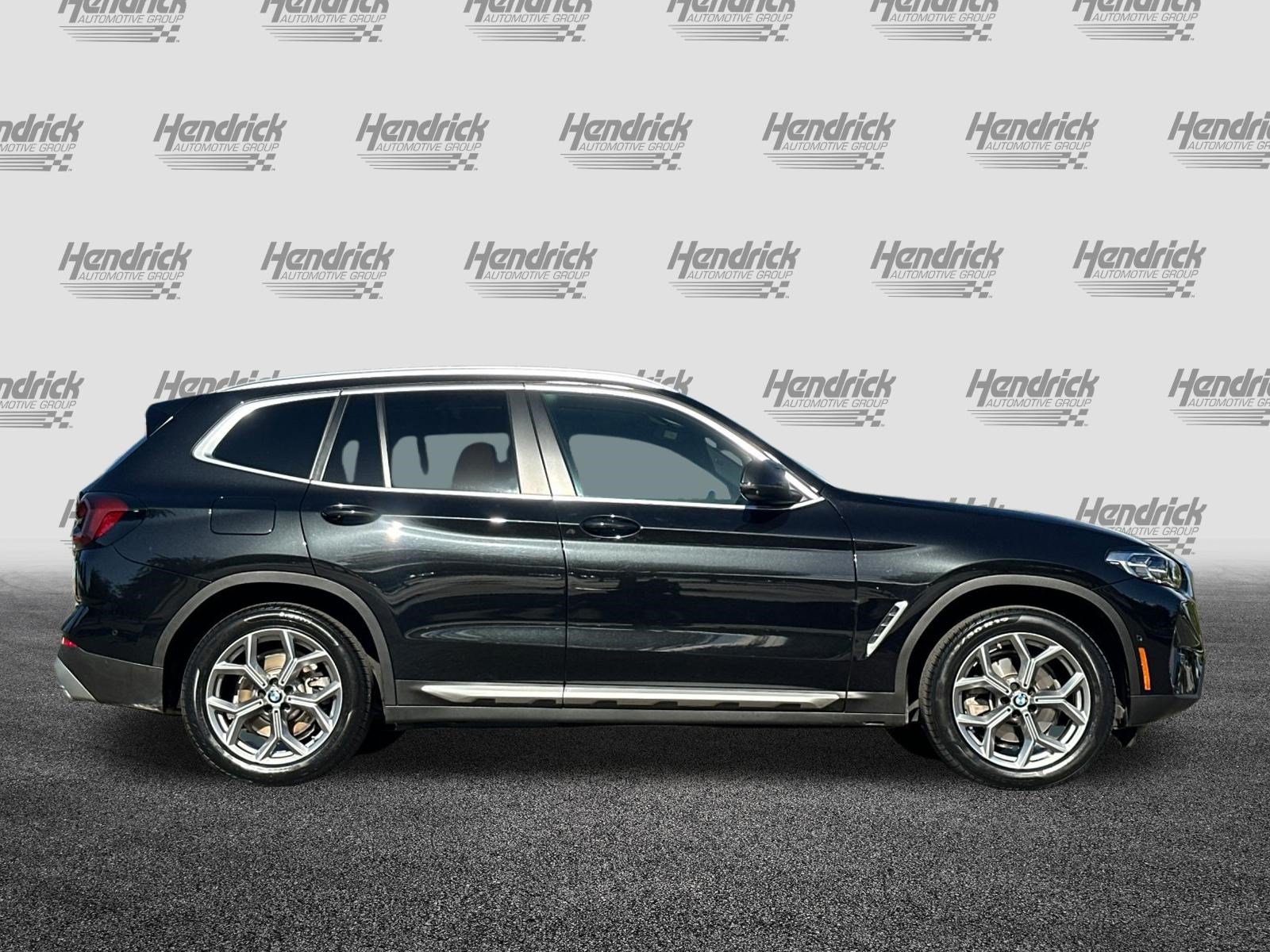 Used 2024 BMW X3 xDrive30i w/ Convenience Package AWD/4WD image 3