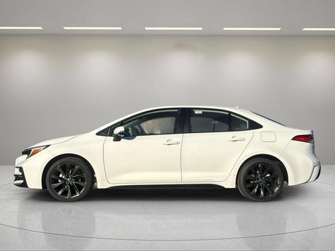 New 2026 Toyota Corolla SE FWD image 9