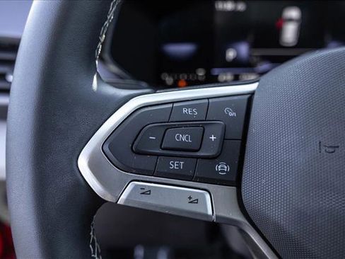 Used 2022 Volkswagen Taos SE image 12