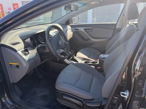 Used 2016 Hyundai Elantra SE image 8