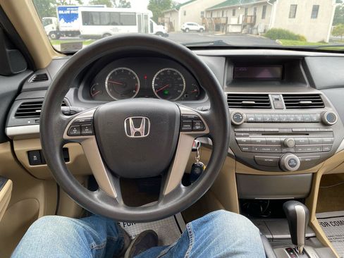 Used 2012 Honda Accord LX image 12