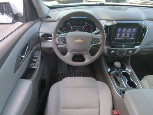 Used 2021 Chevrolet Traverse LT FWD image 8