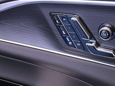 New 2026 Cadillac Lyriq V image 20