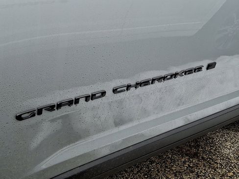 New 2026 Jeep Grand Cherokee L Limited image 5