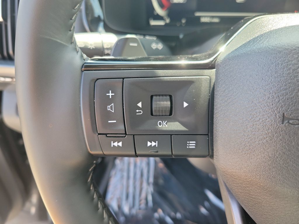 Certified 2026 Nissan Pathfinder SL AWD/4WD image 20