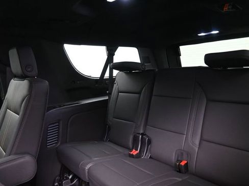 New 2026 Chevrolet Suburban High Country AWD/4WD image 9