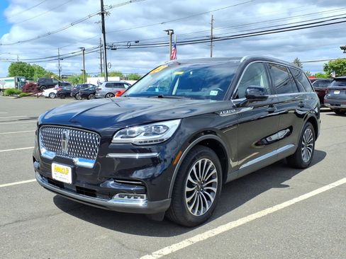 Used 2023 Lincoln Aviator Reserve w/ Equipment Group 201A AWD/4WD image 3