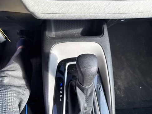 Used 2023 Toyota Corolla LE image 21