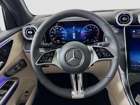 New 2026 Mercedes-Benz GLC 300 4MATIC image 11