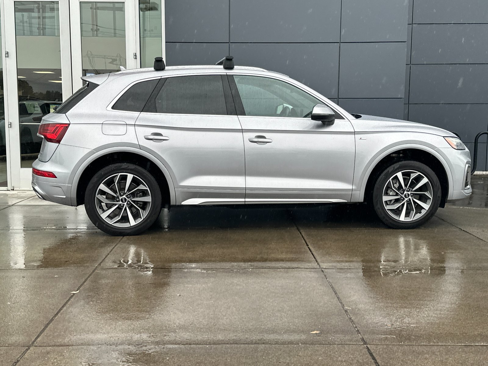 Used 2022 Audi Q5 2.0T Premium AWD/4WD image 3