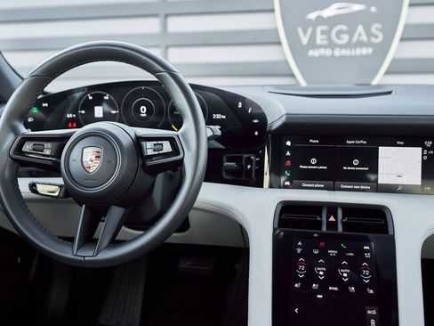 Used 2023 Porsche Taycan 4S w/ Premium Package image 49