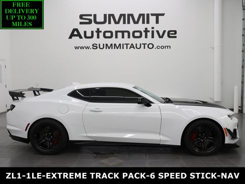 Used 2019 Chevrolet Camaro ZL1 RWD image 1