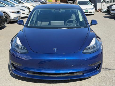 Used 2023 Tesla Model 3 Standard Range image 2