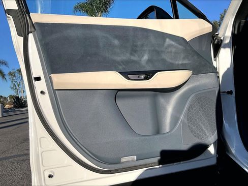 Used 2023 Lexus RZ 450e Premium image 20