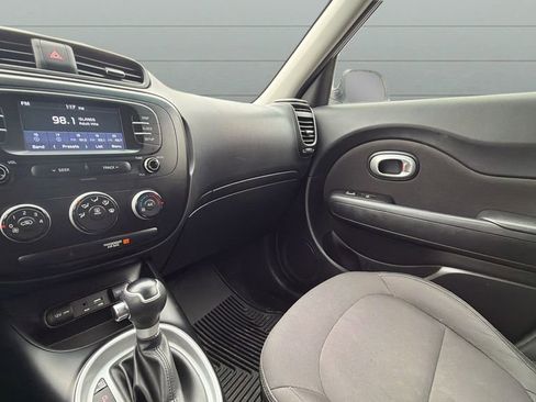 Used 2017 Kia Soul w/ Convenience Package image 18