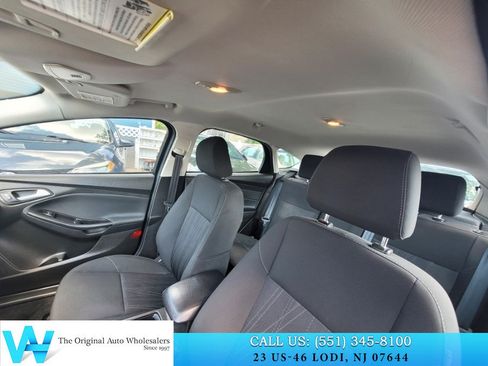Used 2016 Ford Focus SE FWD image 11
