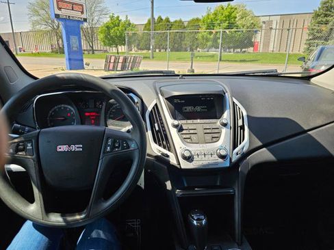 Used 2017 GMC Terrain SLE FWD image 17