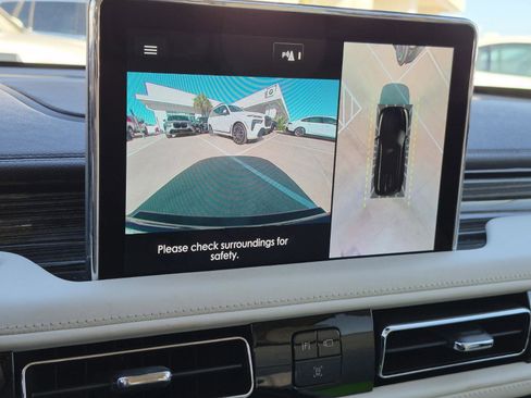 Used 2023 Lincoln Aviator Black Label w/ Dynamic Handling Package image 19