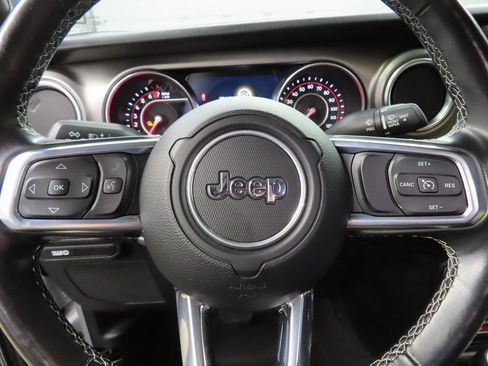 Used 2020 Jeep Gladiator Rubicon w/ Uconnect 4C Nav & Sound Group image 51