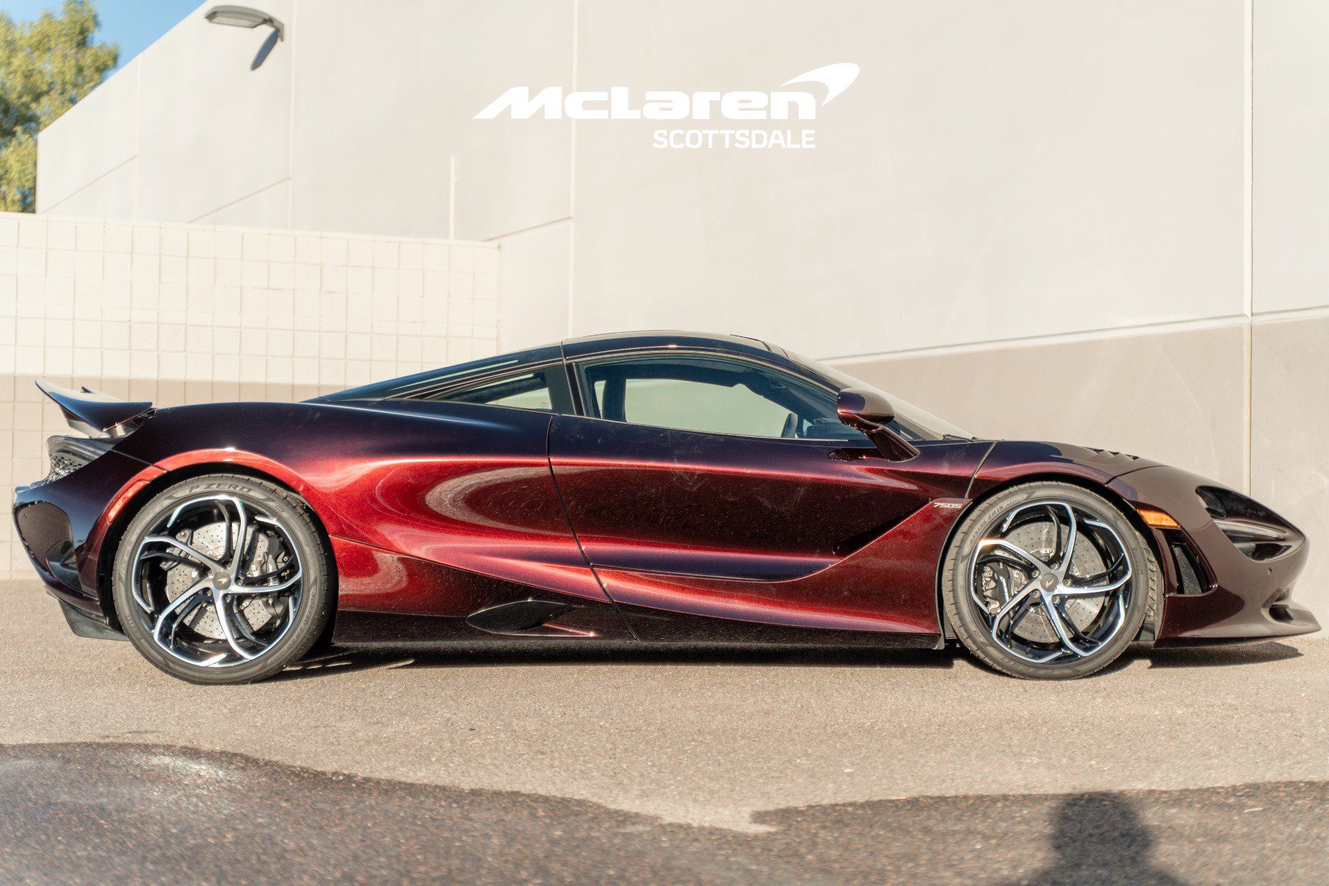 Used 2025 McLaren 750S RWD image 8