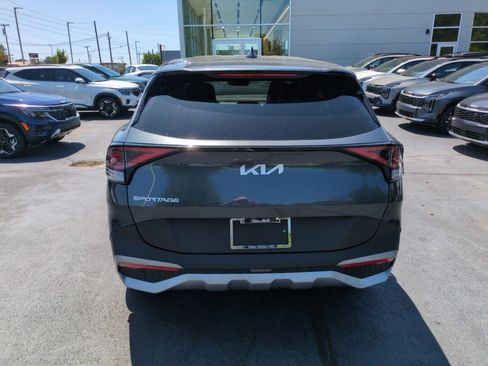Certified 2023 Kia Sportage EX FWD image 6