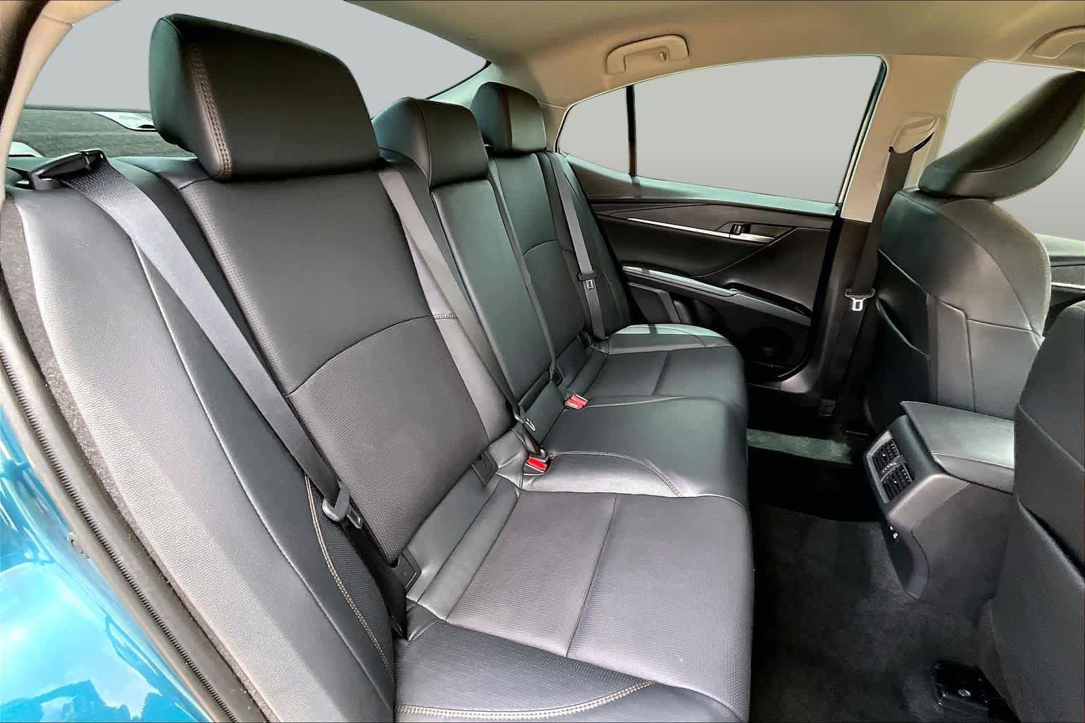 Used 2026 Toyota Camry XLE FWD image 20