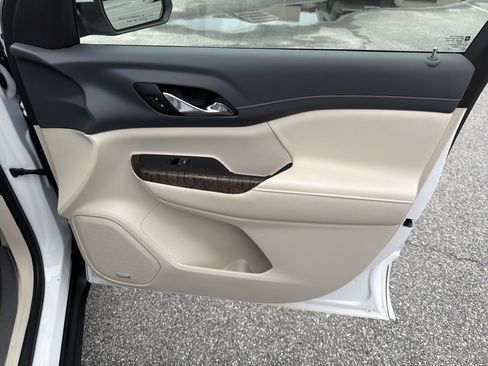 Used 2020 GMC Acadia Denali w/ Technology Package image 23