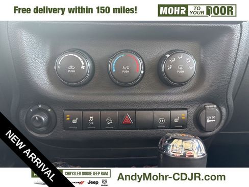 Used 2012 Jeep Wrangler Sahara image 14