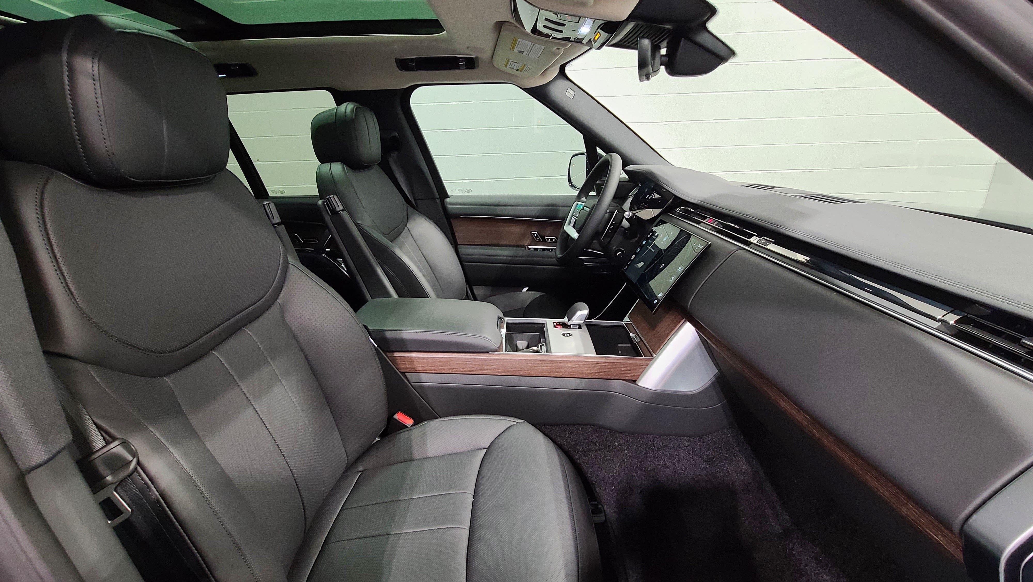 New 2026 Land Rover Range Rover SE AWD/4WD image 14