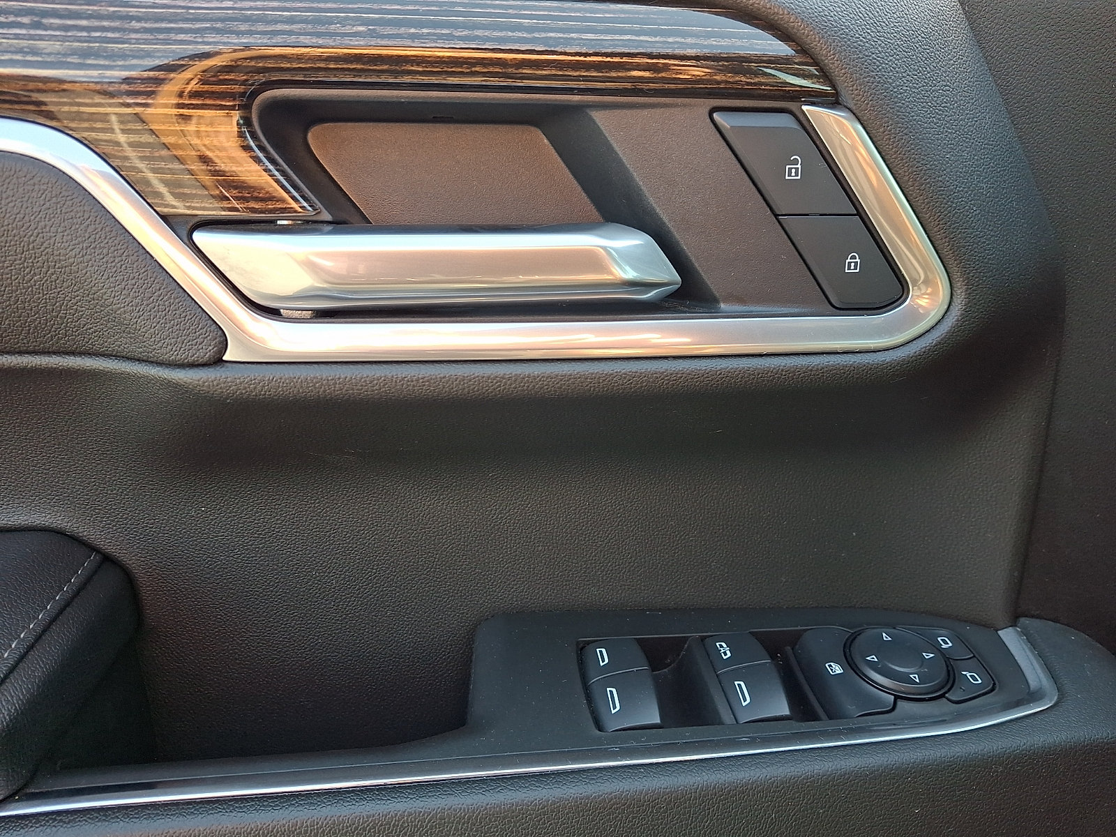 Certified 2025 GMC Sierra 1500 Elevation AWD/4WD image 12