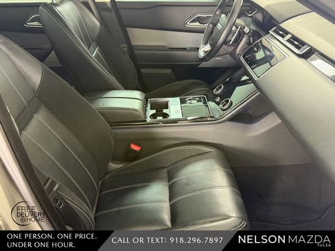 Used 2018 Land Rover Range Rover Velar R-Dynamic SE AWD/4WD image 43