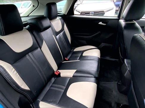 Used 2014 Ford Focus SE w/ SE Sport Package FWD image 20