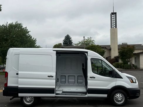 Used 2023 Ford Transit 150 Medium Roof AWD image 21
