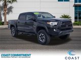 Used 2019 Toyota Tacoma TRD Off-Road image 3