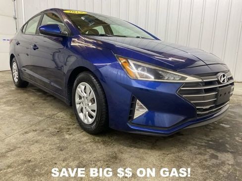 Used 2019 Hyundai Elantra SE image 1