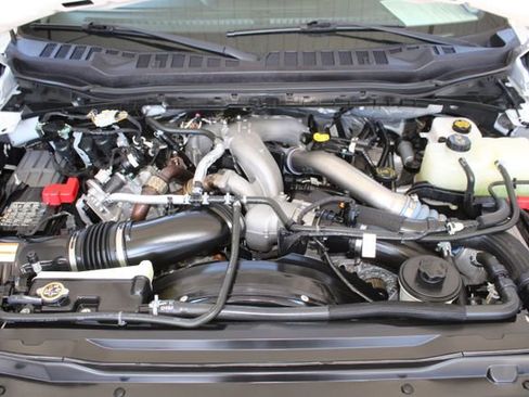 Used 2024 Ford F350 XLT w/ FX4 Off-Road Package image 28