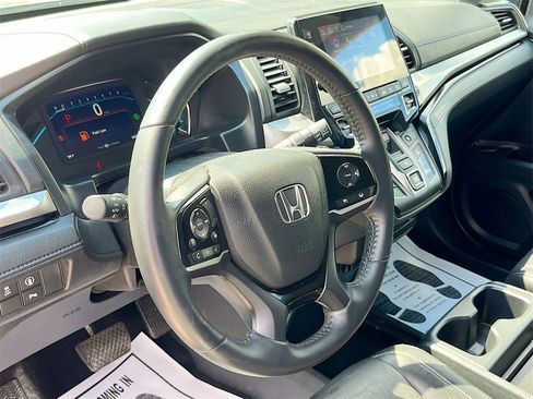 Used 2024 Honda Odyssey Touring image 11