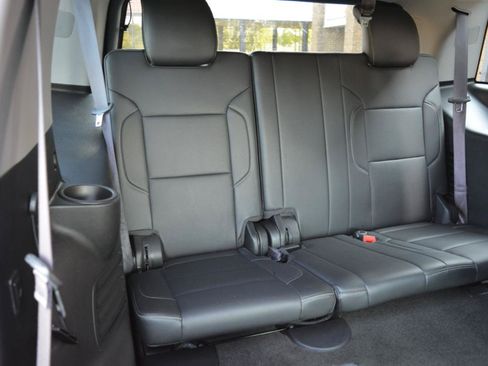 Used 2017 GMC Yukon SLT RWD image 17