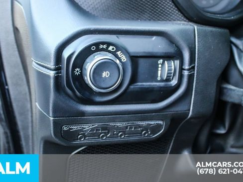 Used 2025 Jeep Wrangler Unlimited Rubicon AWD/4WD image 31