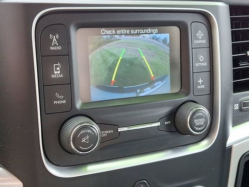 Used 2020 RAM 1500 Classic SLT image 21