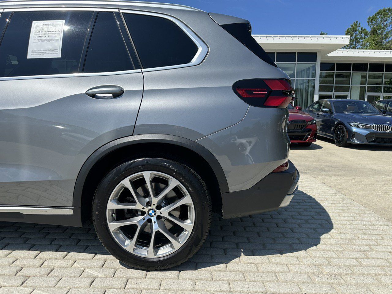 Used 2024 BMW X5 sDrive40i w/ Parking Assistance Package RWD image 5