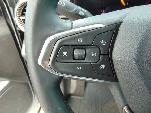 Used 2025 Chevrolet Trax ACTIV w/ Driver Confidence Package FWD image 18
