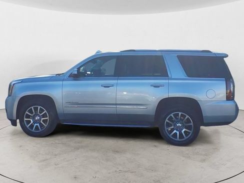 Used 2017 GMC Yukon Denali AWD/4WD image 2