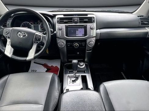 Used 2017 Toyota 4Runner SR5 Premium image 7